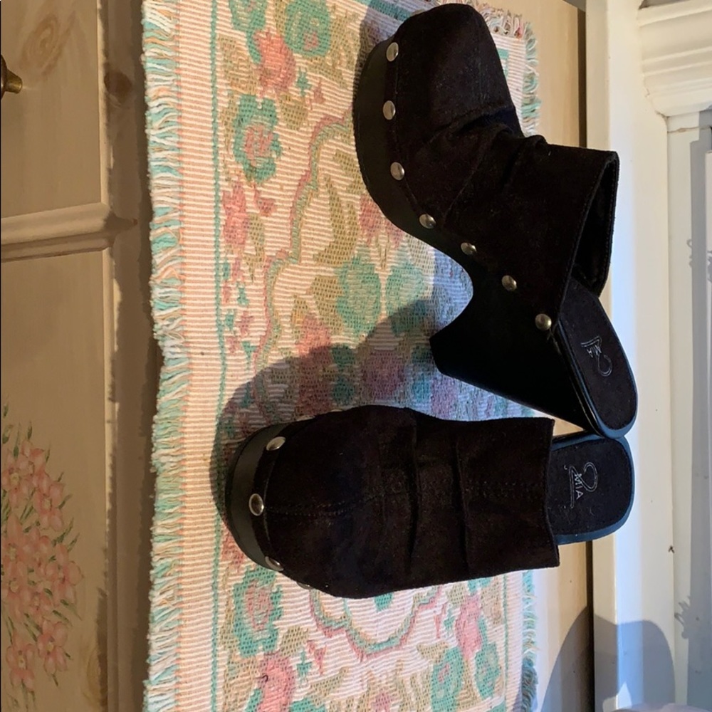 Mia studded clogs